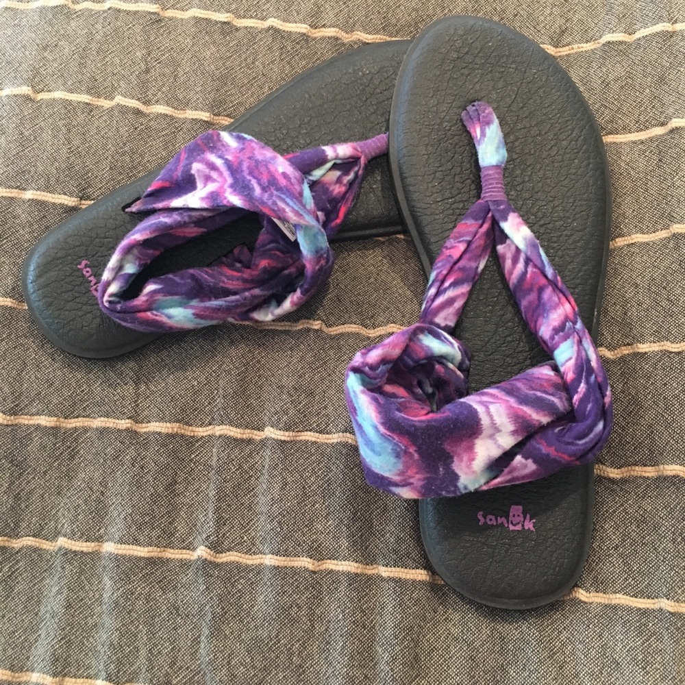 Sanuk sandals
